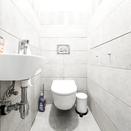 Apartman Elegant Heritage Ap - King Bed & Rooftop View