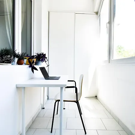 Prime Spot - 2br -15bth - Next To Nevsky Church *