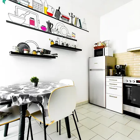 Prime Spot - 2br -15bth - Next To Nevsky Church * 索菲亞