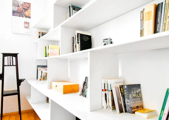 Prime Spot - 2br -15bth - Next To Nevsky Church Апартамент София