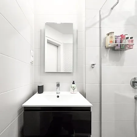 Apartment Elegant Heritage Ap - King Bed & Rooftop View Sofia