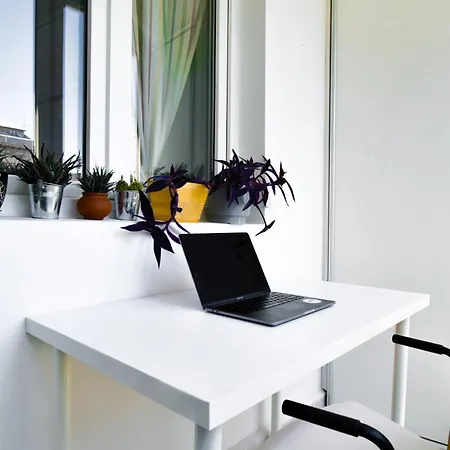 Elegant Heritage Ap - King Bed & Rooftop View Apartment Sofia