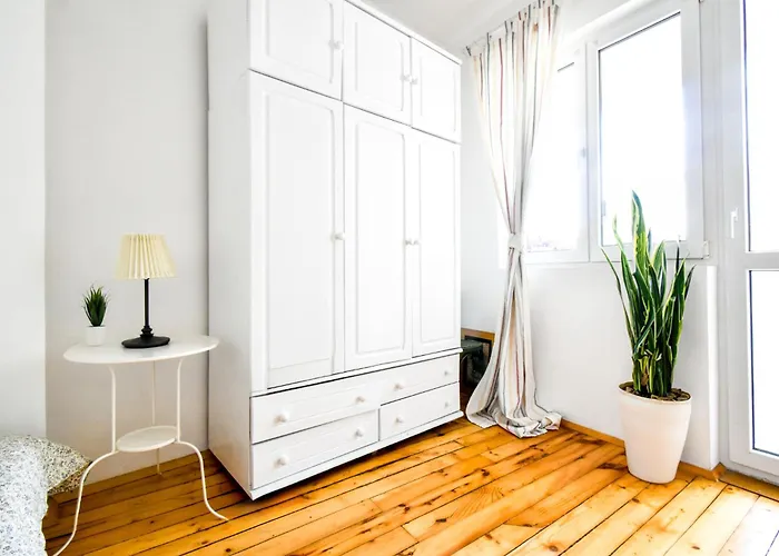 Prime Spot - 2br -15bth - Next To Nevsky Church